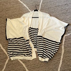 FINAL SALE!! 5.23 Talbots open front poncho size m/l